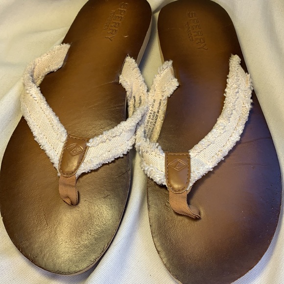 Sperry almost NEW top sider thong/flip flop sandal - Picture 2 of 7